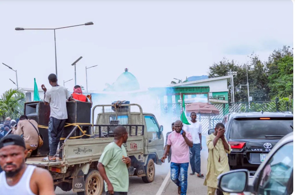 JUST IN: Security Agents Fire Tear-Gas At Senator Natasha’s Supporters At NASS Gate [Photos]