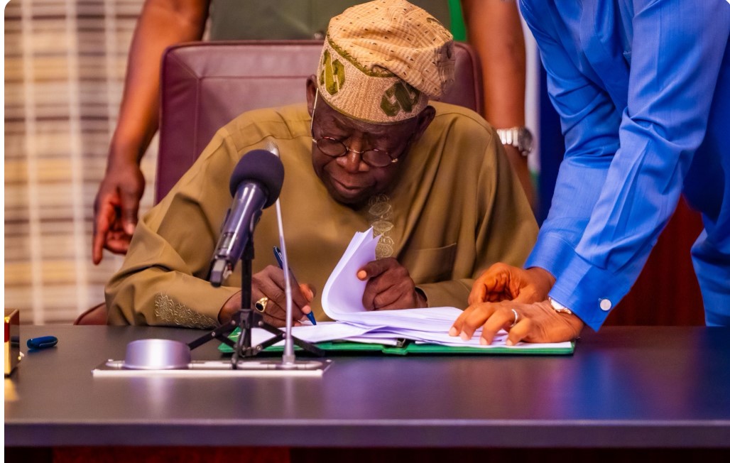 Tinubu Approves 959 National Honours