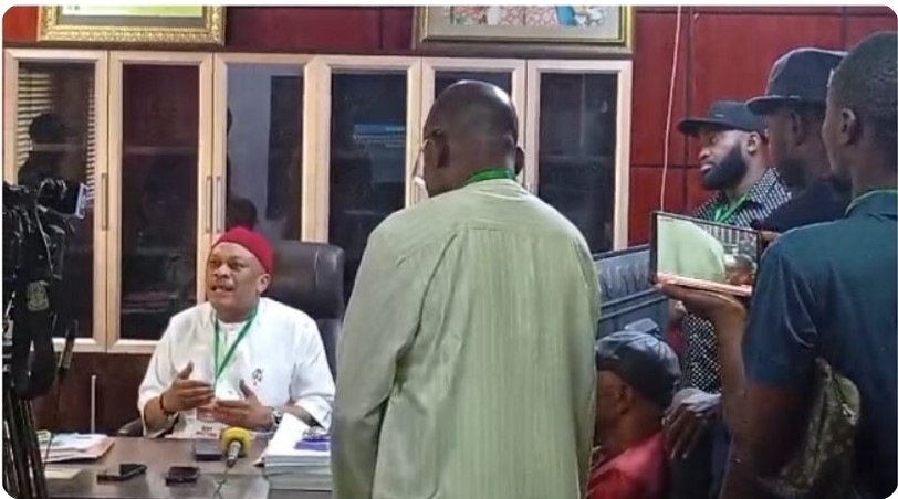 Tension At Wadata Plaza As Rival PDP Factions Storm Secretariat Amid Heavy Security