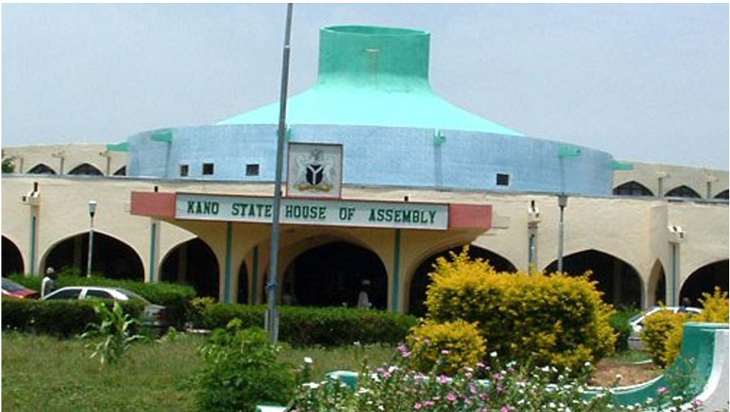21 Kano Assembly members officially defect to APC